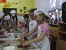 Pieczenie pierniczkow 2016 - 03